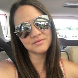 Meet your Posher, Christine